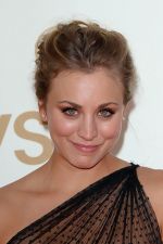 Kaley Cuoco attends the 63rd Annual Primetime Emmy Awards in Nokia Theatre L.A. Live on 18th September 2011 (2).jpg