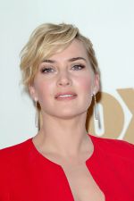 Kate Winslet attends the 63rd Annual Primetime Emmy Awards in Nokia Theatre L.A. Live on 18th September 2011 (3).jpg