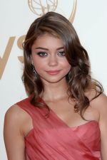 Sarah Hyland attends the 63rd Annual Primetime Emmy Awards in Nokia Theatre L.A. Live on 18th September 2011 (2).jpg