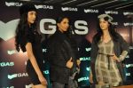 Candice Pinto at Gas fashion showcase in Escobar, Mumbai on 21st Sept 2011 (48).JPG