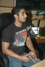 Prateik Babbar on the sets of Radio City in Bandra, Mumbai on 21st Sept 2011 (20).JPG