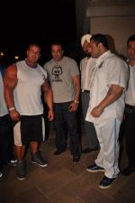 Sanjay Dutt meets Sheru Classic bodybuilding contestants on 22nd Sept 2011 (11).JPG