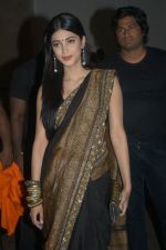 Shruti Hassan attends 7th Sense Movie Audio Function on 23rd September 2011 (117).jpg