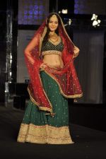 Amisha Patel walk the ramp for Rocky S Show at Amby Valley India Bridal Week day 1 on 24th Sept 2011 (110).JPG