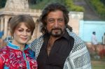 Bobby Darling, Shakti Kapoor on location of Daal Mein Kuch Kaal Hain film in Pune on 24th Sept 2011 (10).JPG