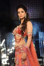 Mallika Sherawat walk the ramp for Anjalee and Arjun Kapoor Show at Amby Valley India Bridal Week day 1 on 24th Sept 2011 (6).JPG