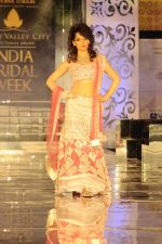 Kangana Ranaut walk the ramp for Jyotsa Tiwari Show at Amby Valley India Bridal Week day 3 on 25th Sept 2011 (2).JPG