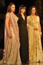 Esha Deol, Neeta Lulla, Hema Malini walk the ramp for Neeta Lulla Show at Amby Valley India Bridal Week day 4 on 26th Sept 2011 (75).JPG