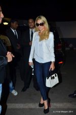 Paris Hilton leaves India in Intrernational Airport, Mumbai on 26th Sept 2011 (67).JPG