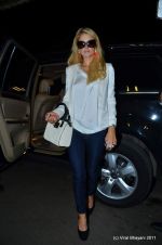 Paris Hilton leaves India in Intrernational Airport, Mumbai on 26th Sept 2011 (57).JPG