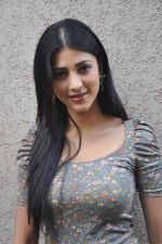 Shruti Hassan Casual Shoot during  2011 Airtel Youth Star Hunt Launch in AP on 24th September 2011 (37).jpg