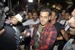 Salman Khan returns back after successful Surgery in Airport, Mumbai on 27th Sept 2011 (12).JPG