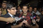 Salman Khan returns back after successful Surgery in Airport, Mumbai on 27th Sept 2011 (13).JPG