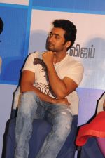 Suriya attends 7aum Arivu Press Meet on 26th September 2011 (1).jpg