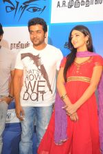 Suriya, Shruti Haasan attends 7aum Arivu Press Meet on 26th September 2011 (19).jpg