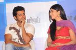 Suriya, Shruti Haasan attends 7aum Arivu Press Meet on 26th September 2011 (37).jpg