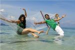 Suriya, Shruti Haasan in 7aum Arivu Movie Stills (2).jpg