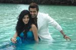 Suriya, Shruti Haasan in 7aum Arivu Movie Stills (30).jpg