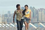 Suriya, Shruti Haasan in 7aum Arivu Movie Stills (31).jpg