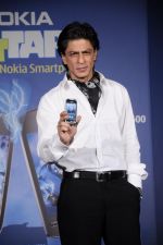Shahrukh Khan unveils the new Nokia Symbian mobile in Trident, Mumbai on 28th Sept 2011 (22).JPG