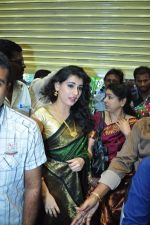 Archana at CMR Shopping Mall Launch on 28th September 2011 (104).jpg
