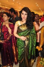 Archana at CMR Shopping Mall Launch on 28th September 2011 (125).jpg