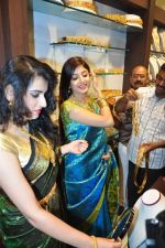 Archana, Poonam Kaur at CMR Shopping Mall Launch on 28th September 2011 (49).jpg