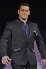 Salman Khan at Big Boss 5 Launch in Mehboob on 29th Sept 2011 (32).JPG
