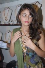 Sneha Ullal Launches Kuber Jewellery on 29th September 2011 (105).jpg