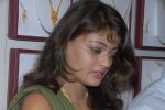 Sneha Ullal Launches Kuber Jewellery on 29th September 2011 (113).jpg