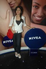 Sonal Sehgal at Nivea promotional event in Malad on 30th Sept 2011 (26).JPG