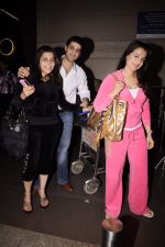 Ameesha Patel snapped at International airport on 7th Oct 2011 (1).JPG