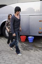 Shahrukh Khan on the sets of KBC in Filmcity on 7th Oct 2011 (25).JPG