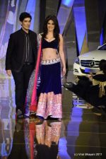 Priyanka Chopra, Manish Malhotra at the People Magazine - UTVSTARS best dressed party in Grand Hyatt, Mumbai on 8th Oct 2011 (233).JPG