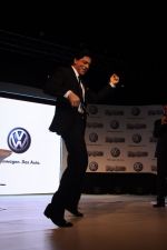 Shahrukh Khan at Ra.one-Volkswagen event in Bandra, Mumbai on 11th Oct 2011 (27).JPG