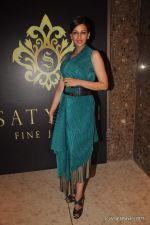 Sonali Bendre at Maheep Kapoor_s jewellery line launch in Bandra, Mumbai on 8th Oct 2011 (82).JPG