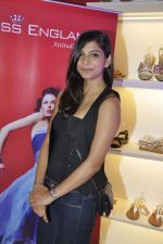 at the launch of Pavers England store in Pheonix mills, mumbai on 11th Oct 2011 (37).JPG