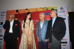 Dia Mirza, Yash Chopra, Ramesh Sippy at MAMI opening in Cinemax, Mumbai on 13th Oct 2011 (15).JPG