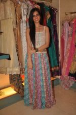 Nishka Lulla at Neeta Lulla previews her latest collection in KHar, Mumbai on 14th Oct 2011 (9).JPG