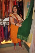 at Neeta Lulla previews her latest collection in KHar, Mumbai on 14th Oct 2011 (16).JPG