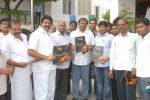 Viswa Rakshakudu Movie Brochure Launch on 15th October 2011 (23).JPG