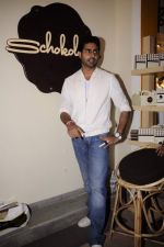 Abhishek Bachchan at Anita Dongre_s cafe launch in Khar, Mumbai on 17th Oct 2011 (57).JPG