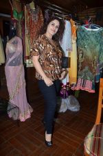 raiana at Nimmu Panjabi_s festive collection launch in Mumbai on 18th Oct 2011 .JPG