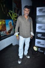 Arjun Khanna at Atul Kasbekar_s Converse bash in Vie Lounge on 19th Oct 2011 (79).JPG