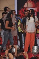 Ranbir Kapoor and Nargis Fakri promote Rockstar in MMK College on 19th Oct 2011 (19).JPG