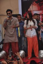 Ranbir Kapoor and Nargis Fakri promote Rockstar in MMK College on 19th Oct 2011 (24).JPG