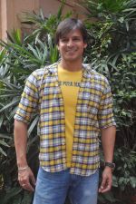 Vivek Oberoi at Country Club_s new year_s bash press meet in Andheri, Mumbai on 19th Oct 2011 (56).JPG