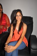 Anushka Shah Lunches Suja_s Beauty Care on 22nd October 2011 (21).JPG