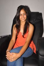 Anushka Shah Lunches Suja_s Beauty Care on 22nd October 2011 (31).JPG
