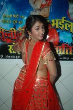 at Munni Badam Bhail Bhojpuri movie event in Andheri, Mumbai on 24th Oct 2011 (45).JPG